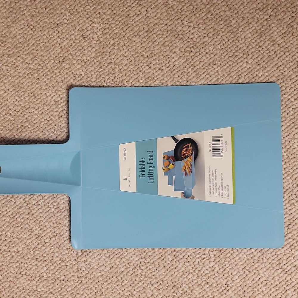 Foldable Cutting Board baby blue new w/ tags, dishwasher safe, 8 x 10 inches